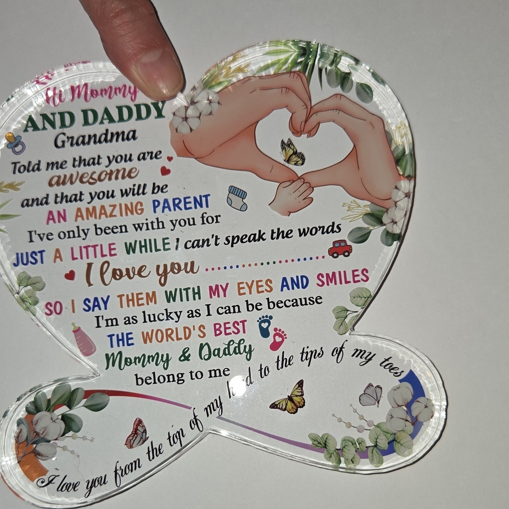 Heart-Shaped Decorative Plaque with Floral Design